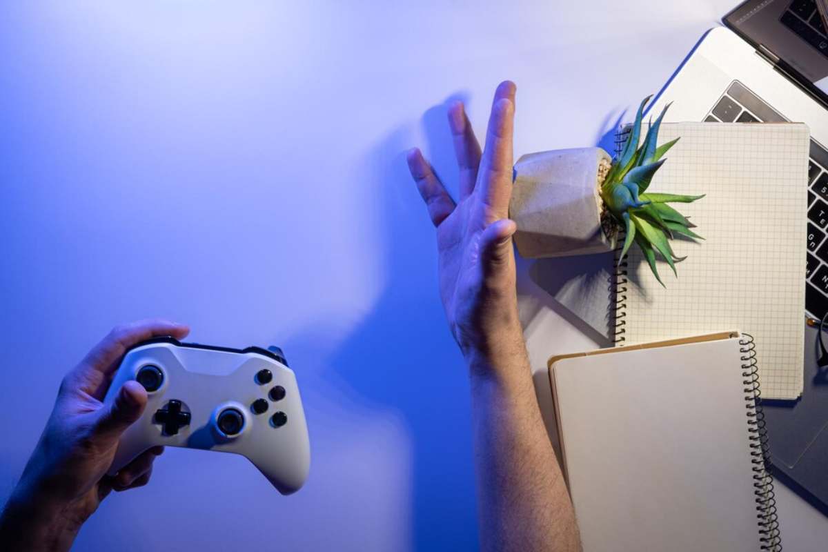 Can You Play a Game Using Only One Hand? A Gamer's Guide 🎮