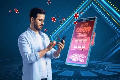 How is mobile gaming affecting the casino industry?
