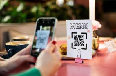 Using Technology To Access Menus in Restaurants