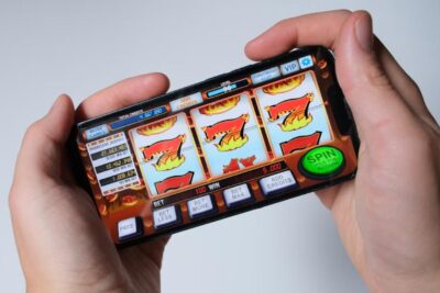 Best Mobile Game Genres for Practicing Casino Tactics