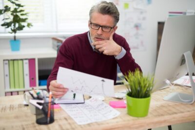 How to Simplify Your Finances When Life Gets Busy