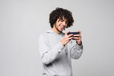 Mobile Gaming Evolution: How Players Transition From Free Games to Play Slots for Real Money