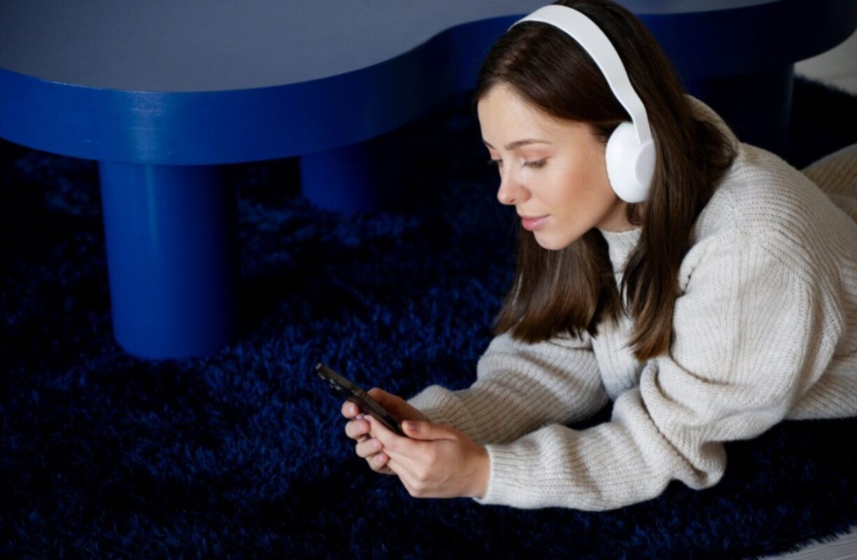 Why Mobile Gamers Are Changing How We Discover Music