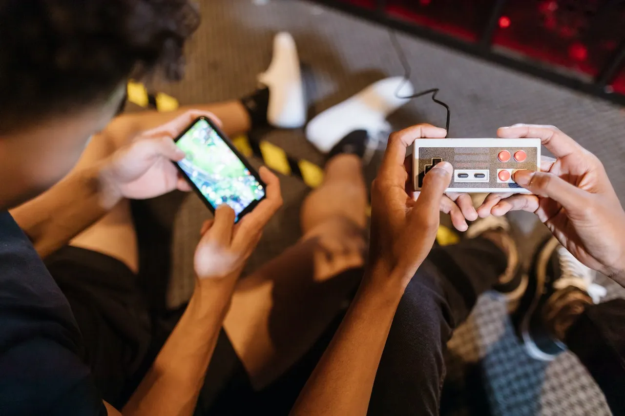 How Mobile Gaming Became the Ultimate Stress Relief for Busy Minds