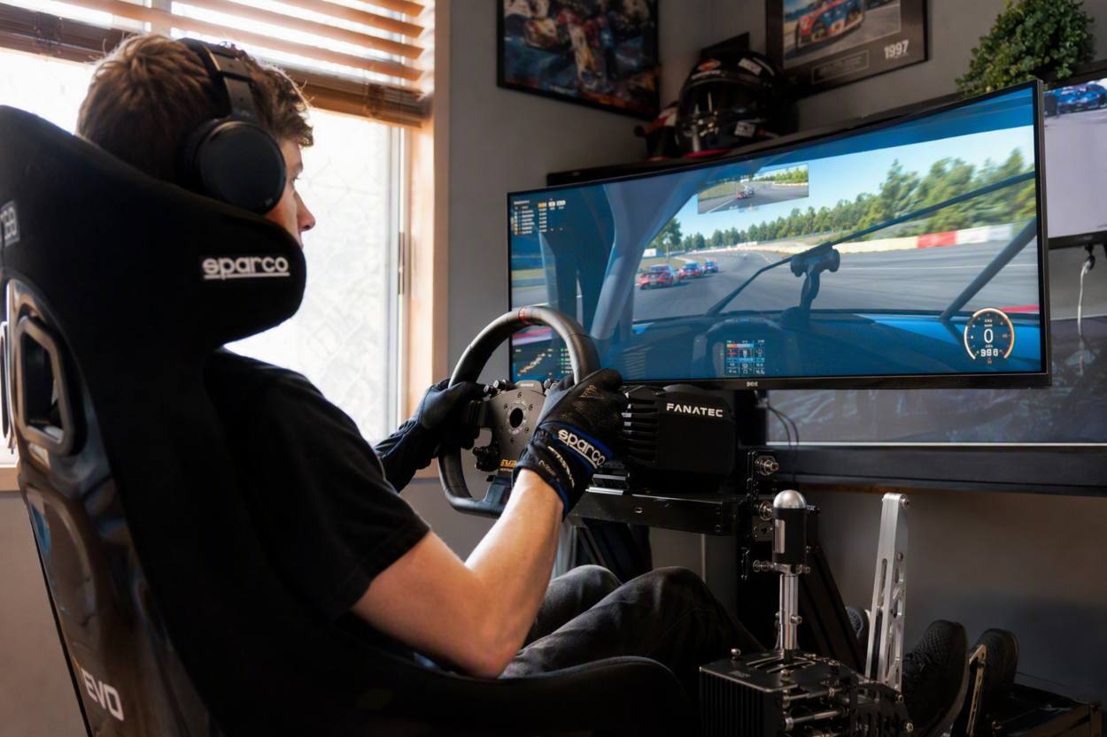What Makes A Good Racing Sim Setup For Beginners_